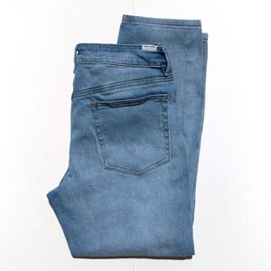 Almost Famous Medium Wash High Rise Distressed Cropped Skinny Jeans Blue Size 7